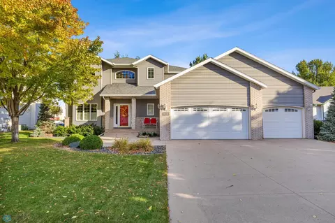 1101 42nd Ave N, Fargo, ND 58102