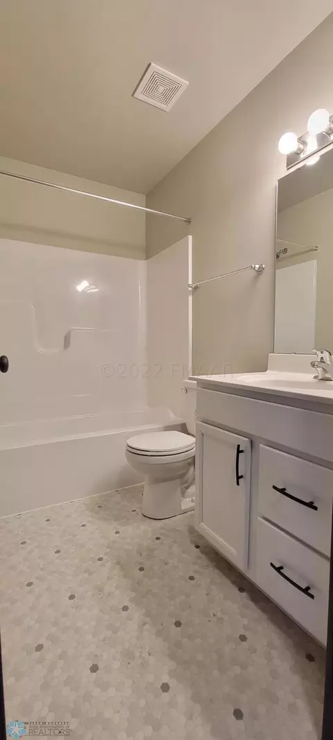 6609 Samuel Dr, Horace, ND 58047 photo 23