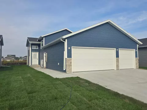 6751 Joseph St, Horace, ND 58047