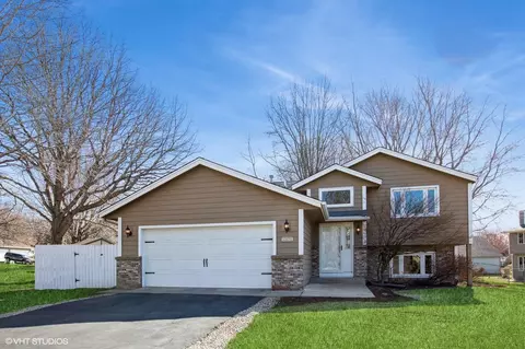 19060 Embry Ln, Farmington, MN 55024