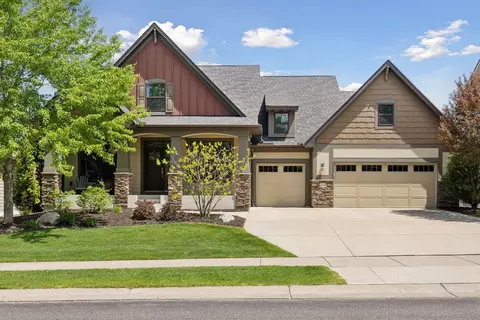5290 Ranchview Ln N, Plymouth, MN 55446