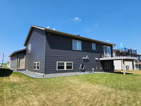 605 7th Ave NE, Plainview, MN 55964 photo 8