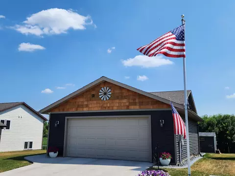 605 7th Ave NE, Plainview, MN 55964 photo 3