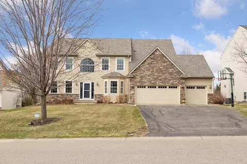 3589 Commonwealth Cir, Woodbury, MN 55125