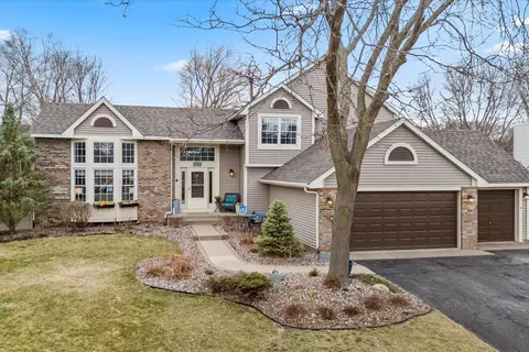 1784 Sheffield Dr, Woodbury, MN 55125