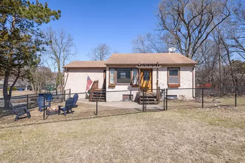 114 Mission Rd W, Bloomington, MN 55420