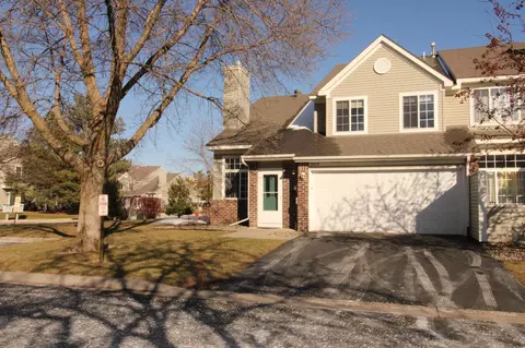 8819 Branson Dr, Inver Grove Heights, MN 55076
