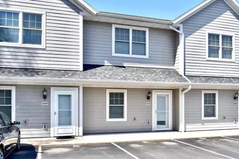 3505 7th St #E, Goodview, MN 55987