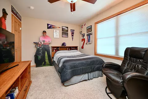 Bedroom - 3505 7th St #E, Goodview, MN 55987 photo 3 of 4