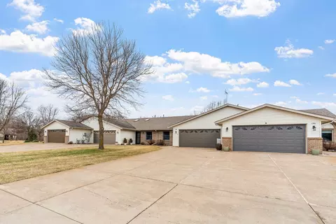 1385 Rum River Ct, Milaca, MN 56353