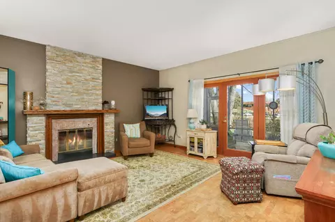 7021 W 110th Street Cir #10, Bloomington, MN 55438