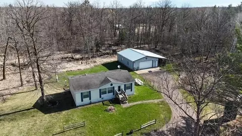 1934 Sherwood St, Grasston, MN 55030