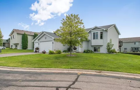 922 Steamboat Ln, Montrose, MN 55363