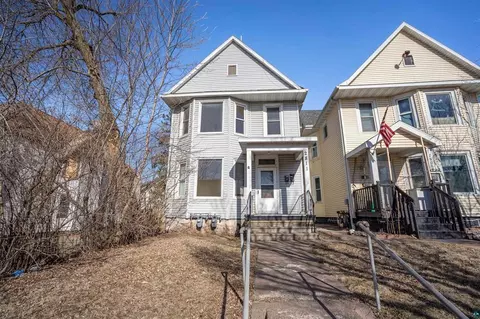 Exterior - 2811 W 3rd St, Duluth, MN 55806 photo 2 of 4