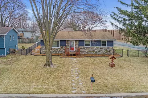 9700 Forestview Ln N, Maple Grove, MN 55369