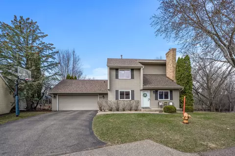 1127 Benton Way, Arden Hills, MN 55112