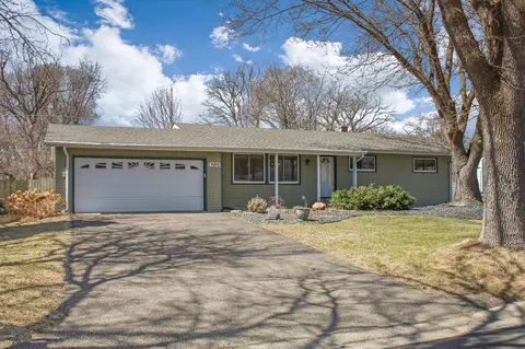 4721 Sandra Ln, White Bear Lake, MN 55110