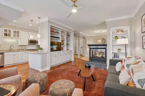 7100 Metro Blvd #423, Edina, MN 55439