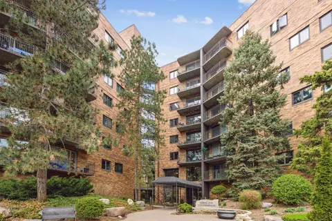 210 W Grant St #710, Minneapolis, MN 55403