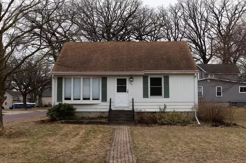 218 6th Ave NE, Waseca, MN 56093