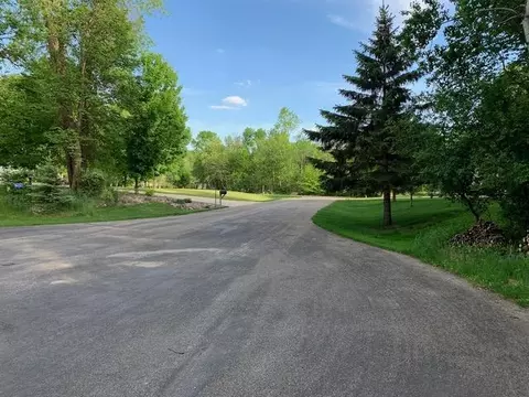 16213 Woodcrest Dr, Paynesville Twp, MN 56362