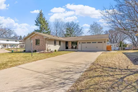 3340 Gettysburg Ave N, New Hope, MN 55427