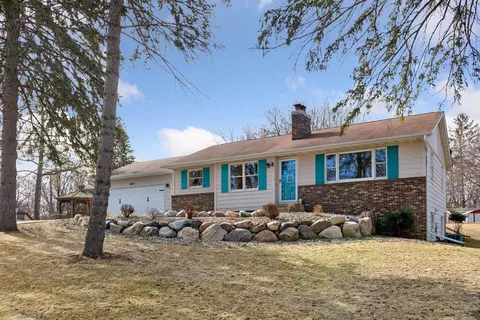 16515 Prospect Pl, Wayzata, MN 55391