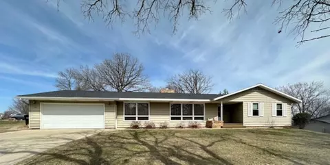 706 Scandia St, Alexandria, MN 56308