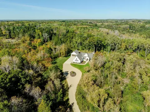 1338 39th St, Houlton, WI 54082
