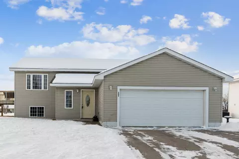 302 Dakota Ct S, Woodville, WI 54028
