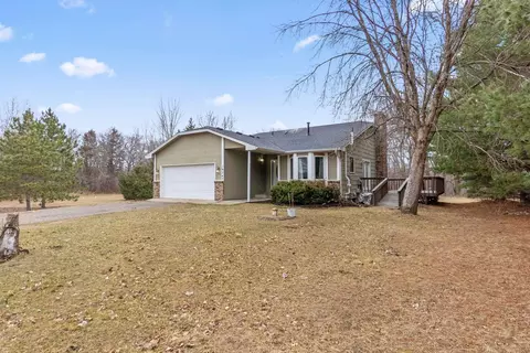 19747 5th St NE, Bethel, MN 55011