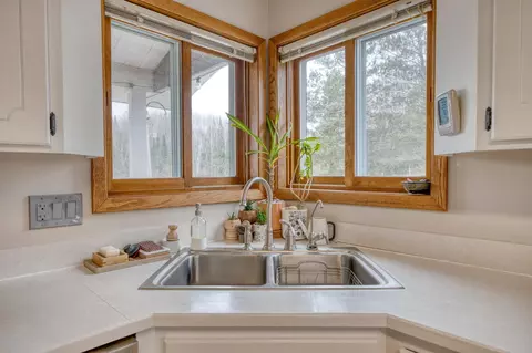 Kitchen - 49306 Chokecherry Ln, Marcell, MN 56657 photo 4 of 5