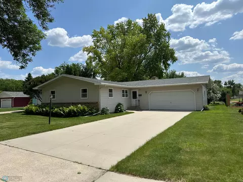 314 28th Ave N, Fargo, ND 58102