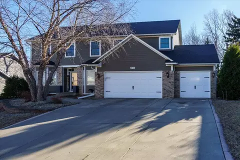 3734 Brown Bear Trl, Eagan, MN 55122