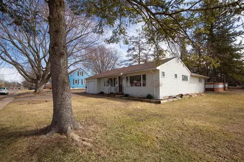 228 Broadway St E, Amery, WI 54001