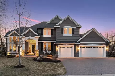 7348 Bent Bow Trl, Chanhassen, MN 55317