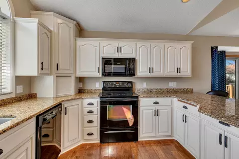 Kitchen - 3134 15th Ave S, Saint Cloud, MN 56301 photo 3 of 3