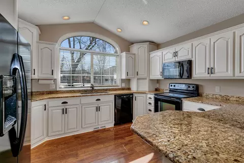 Kitchen - 3134 15th Ave S, Saint Cloud, MN 56301 photo 2 of 3