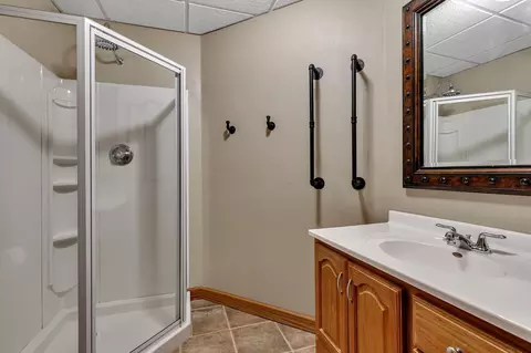 Bath - 3134 15th Ave S, Saint Cloud, MN 56301 photo 5 of 5