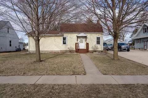 604 N Section Ave, Spring Valley, MN 55975