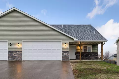 411 E Cheyenne St, Roberts, WI 54023