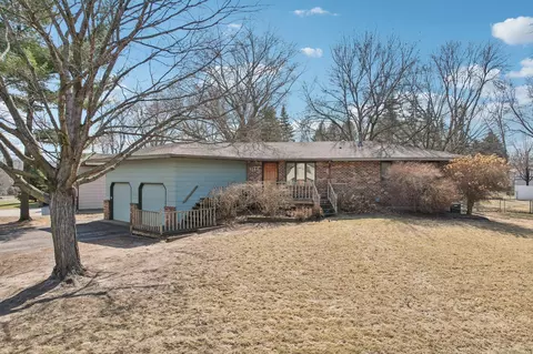 1746 Presidential Ln, Shakopee, MN 55379