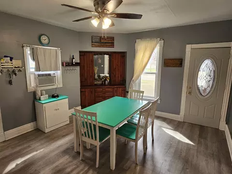 109 3rd St, Lyle, MN 55953 photo 3
