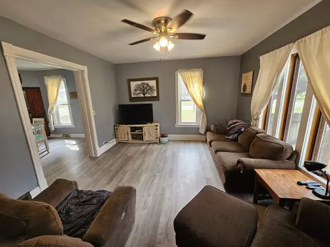 109 3rd St, Lyle, MN 55953 photo 6