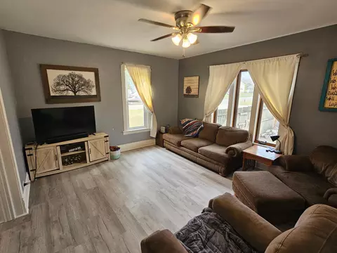 109 3rd St, Lyle, MN 55953 photo 4