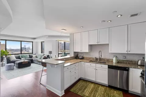 100 3rd Ave S #808, Minneapolis, MN 55401