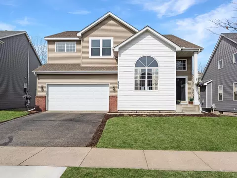 9033 Peony Ln N, Maple Grove, MN 55311
