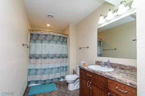 Bath - 367 Maple Pointe Blvd, Mapleton, ND 58059 photo 7 of 7