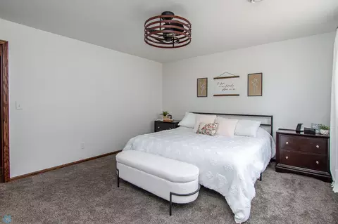 Bedroom - 367 Maple Pointe Blvd, Mapleton, ND 58059 photo 9 of 13