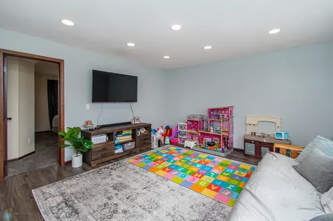 Living - 367 Maple Pointe Blvd, Mapleton, ND 58059 photo 6 of 6
